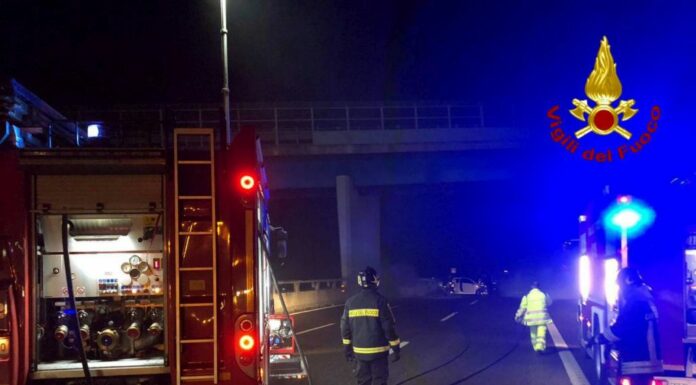 Tragico incidente nella notte sull’Autosole a Lodi, morta una 21enne