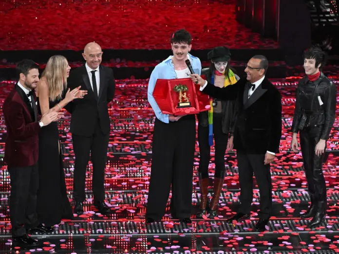 Sanremo, 75° Festival della Canzone Italiana 2025 - Quarta Serata. Olly vince Sanremo
