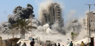 L’IDF bombarda un grattacielo a Gaza City “Era un centro di raccolta informazioni di Hamas”