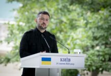 Ucraina, Zelensky “Mosca sta preparando nuovi massicci attacchi contro le infrastrutture energetiche”
