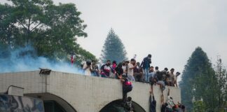 24 قتيلا إثر احتجاجات عنيفة في نيبال.. و رئيس الوزراء يستقيل