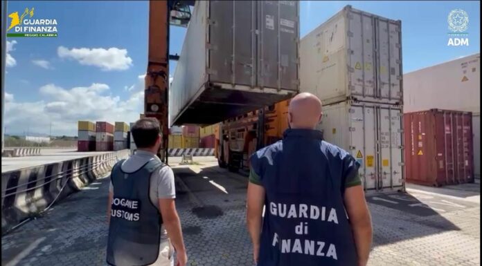 Sequestrati 288 chili di cocaina nel porto di Gioia Tauro