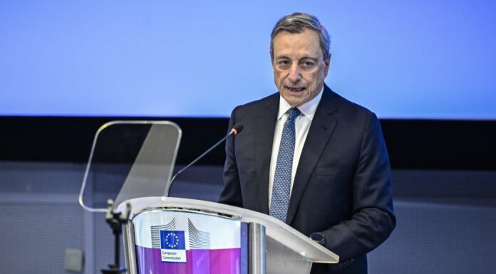 Ue, Draghi “Nostro modello di crescita sta svanendo”