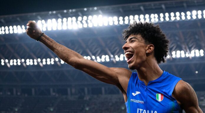 L’azzurro Furlani è campione del mondo nel salto in lungo