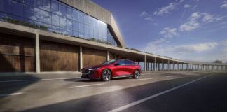 La nuova Mazda6e al Salone dell’Auto di Torino