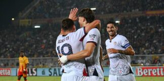 Cagliari corsaro a Lecce, Belotti torna al gol con una doppietta