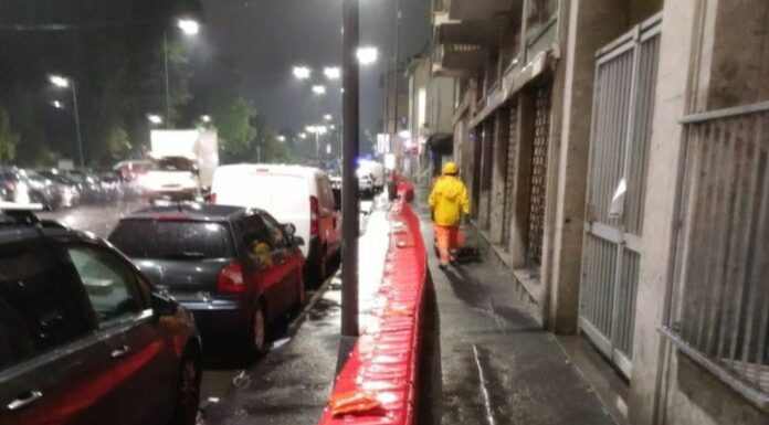 Maltempo a Milano, posizionate barriere mobili nel quartiere Pontelambro