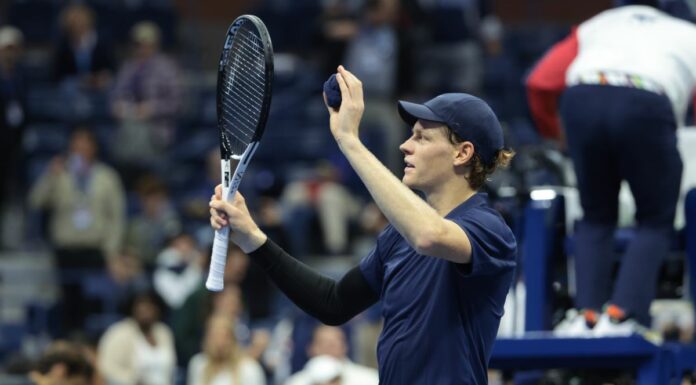 Debutto agevole per Sinner a Pechino, steso in 2 set Cilic