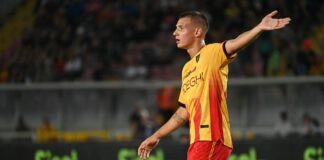 Prima gioia Camarda, il Lecce aggancia il Bologna in extremis