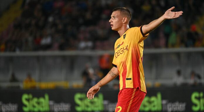 Prima gioia Camarda, il Lecce aggancia il Bologna in extremis