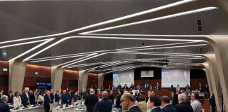 Minuto di silenzio in Consiglio regionale in memoria di Giorgio Armani