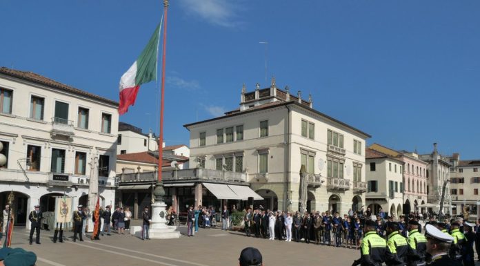 San Michele Arcangelo, a Mestre la cerimonia dell’alzabandiera con Brugnaro