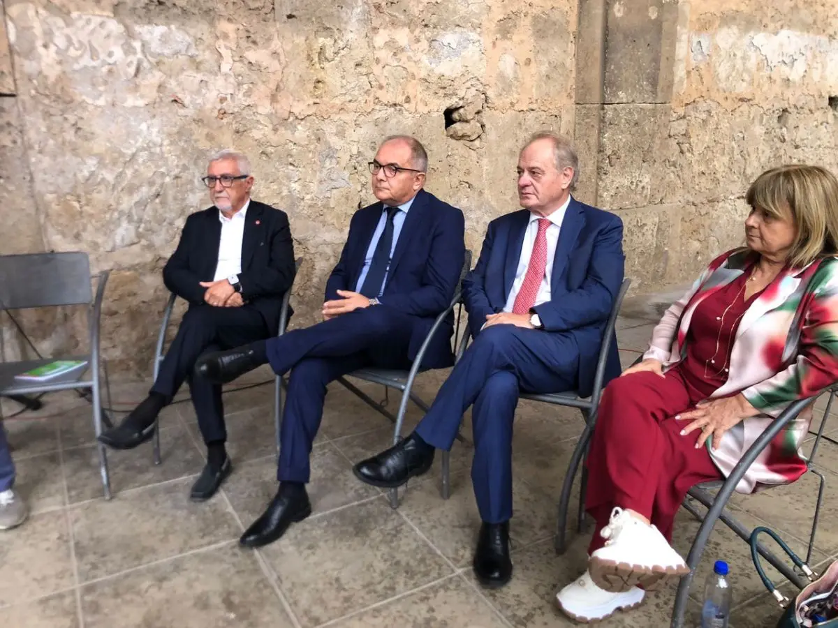 De Lucia alla Festa dell’Unità di Palermo: “La mafia non uccide, ma ha imparato a picchiare”