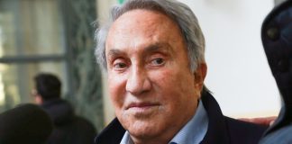 È morto Emilio Fede, aveva 94 anni. Fu il primo ad annunciare l’inizio della guerra del Golfo