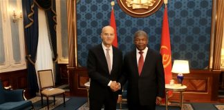 Incontro tra il presidente dell’Angola e l’ad di Eni Descalzi, si è discusso di iniziative future