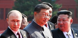 Xi Jinping alla parata militare a Tienanmen “Il mondo scelga tra la guerra e la pace” / VIDEO