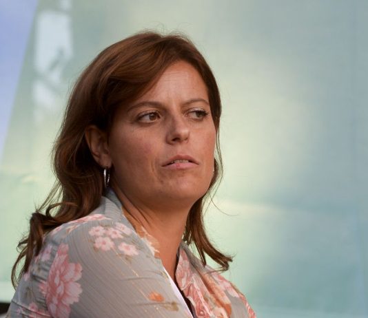 La denuncia di AVS “Controllo preventivo in hotel per Ilaria Salis, vicenda di una gravità inaudita”