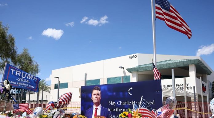 Delitti e scandali, l’America tormentata dalla sua storia