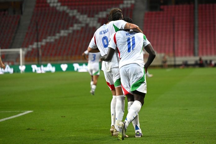 Mateo Retegui e Moise Kean