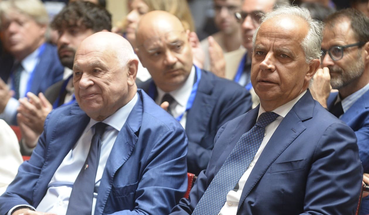 Almasri, la Giunta respinge il processo per Mantovano, Nordio e Piantedosi