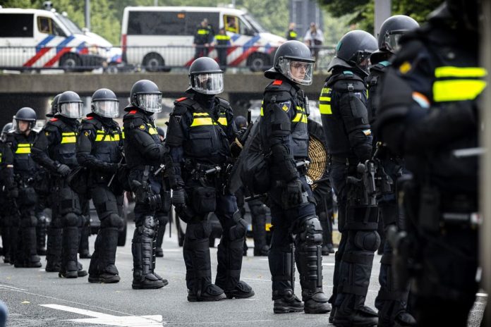 Olanda-polizia (1)