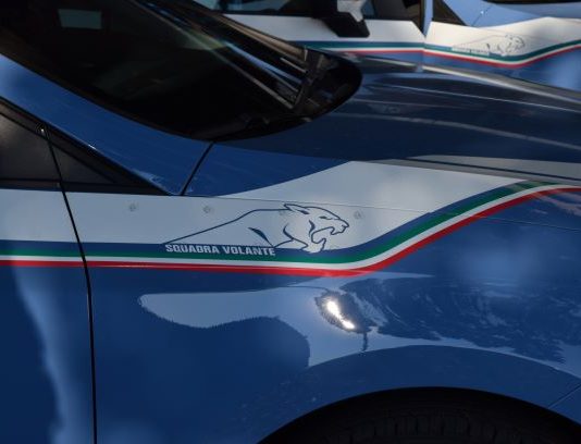 Tra le corsie del GRA due agenti della Polizia salvano un uomo da un gesto estremo