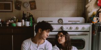 “Semplicemente” feat. Mida, in uscita il nuovo singolo di Sarah Toscano