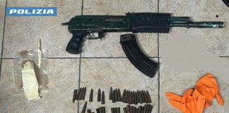 Scoperto un arsenale in un casolare del Siracusano, arrestati tre giovani