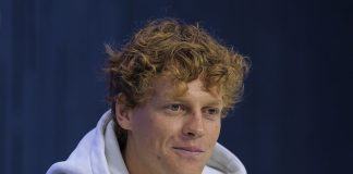 Sinner presenta la sua Fondazione “Per aiutare i giovani”