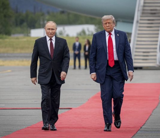 Ucraina, Peskov “Non è previsto alcun colloquio tra Putin e Trump”