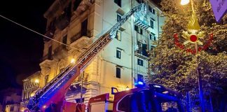 Incendio nella notte in un appartamento a Palermo, nessun ferito