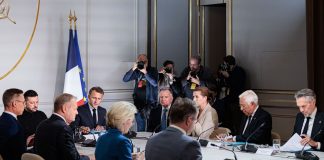 Ucraina, a Parigi la riunione dei Volenterosi. Zelensky “Stiamo dando concretezza alle garanzie di sicurezza”. No di Meloni all’invio delle truppe