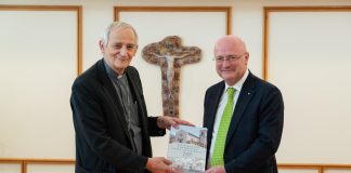 La Conferenza Episcopale Italiana e Generali Italia sottoscrivono un accordo per la tutela assicurativa di 25mila parrocchie