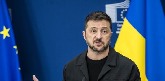 Zelensky firma l’ingresso dell’Ucraina nel Fondo europeo per la difesa