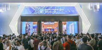 Cina: area dedicata ai robot di servizio alla 138ma Fiera di Canton (3)