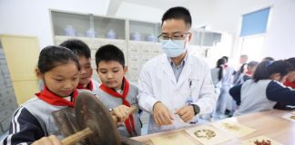 Cina, Giornata mondiale della MTC: a scuola si insegna medicina tradizionale (1)