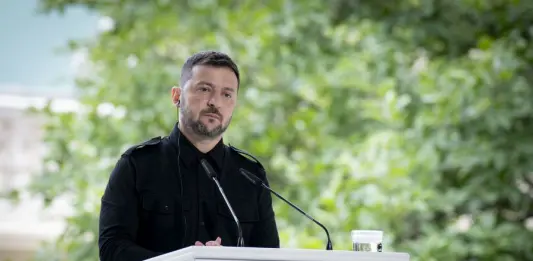 Ucraina, gli attacchi russi provocano 4 vittime nella regione di Kiev. Zelensky “Servono missili”