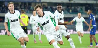 Il Sassuolo vince a Verona, al Bentegodi decide Pinamonti