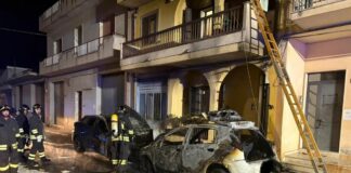 Vigili del fuoco salvano a Comiso due coniugi bloccati in casa da fiamme