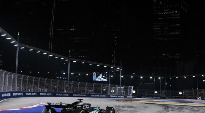 A Singapore trionfa Russell davanti a Verstappen, quarto Piastri