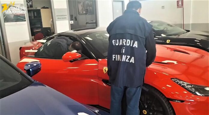 Scoperta maxi frode su importazione auto, anche Ferrari e Porsche