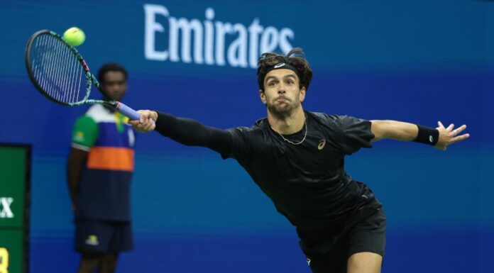 A Shanghai Musetti vince il derby con Darderi e va agli ottavi