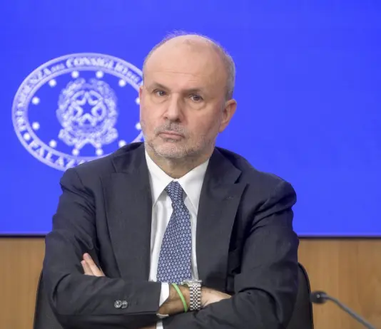 Schillaci “Il disegno di legge delega consentirà un riordino nel settore delle professioni sanitarie”