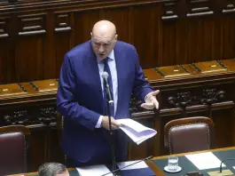 Ucraina, Crosetto “Avviato un percorso, ma la soluzione deve andare bene a Kiev” / Video