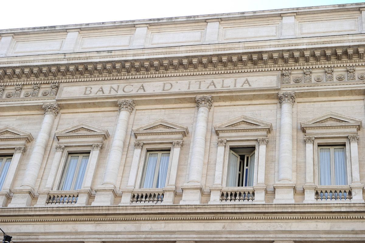 geronimo it in-dieci-nella-nuova-questura-sette-irregolari-due-richiedenti-asilo-e-una-cittadina-regolare-in-italia-A259 011