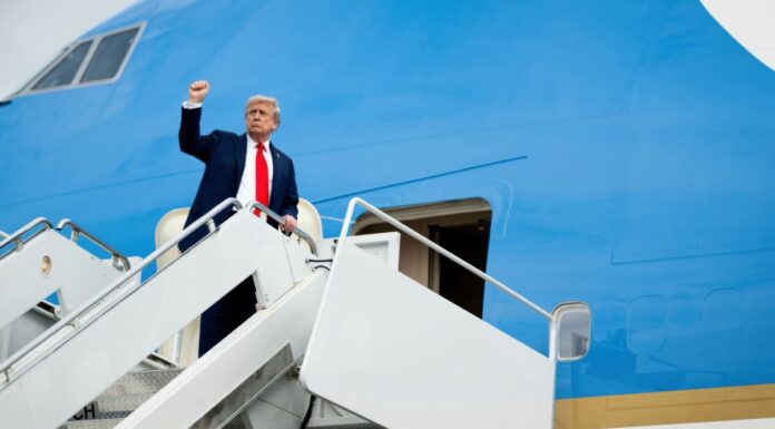 Trump accolto a Ben Gurion da Herzog e Netanyahu