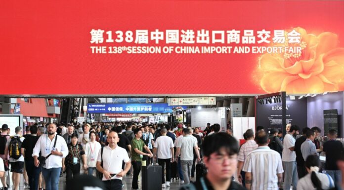 Cina: al via la Fiera di Canton con un numero record di espositori e acquirenti
