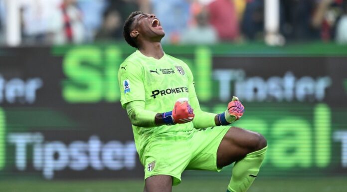 Suzuki para un rigore nel recupero, il Parma ferma il Genoa sullo 0-0