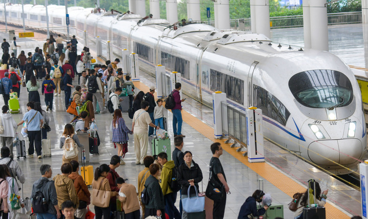 Cina: ferrovie, in aumento del 6% i viaggi passeggeri nei primi 9 mesi
