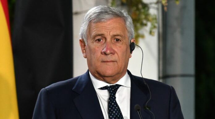 Manovra, Tajani “Modifica su affitti brevi o non voteremo mai”